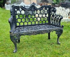 Small Horse Shoe Bench Cast Iron Black CH R 725 B