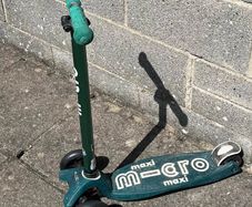 Micro Scooter Maxi Green