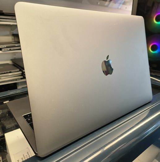 Touch Bar Apple MacBook Pro 13.3" i5 1.4Ghz 8GB RAM , 256GB SSD, A2159, 2019 Space Grey (Battery Cycle: 165)