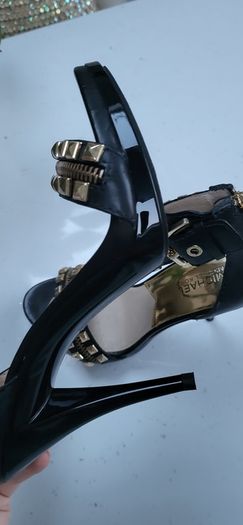 Michael Kors black and gold sandals Sz 40 (Fit 7-7.5UK) - Bnwot Rrp 240