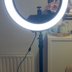 Elgato ring light with adjustable desk mount stand