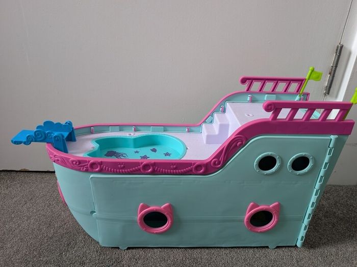 Gaby dollhouse boat