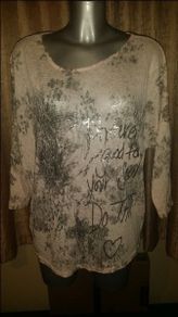 Oversize style lovely top size UK14/16 EU42/44 Postage included
