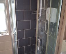 Quadrant Shower double doors unit enclosed