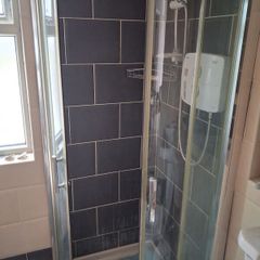 Quadrant Shower double doors unit enclosed