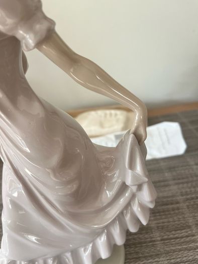 Lladro Figurine