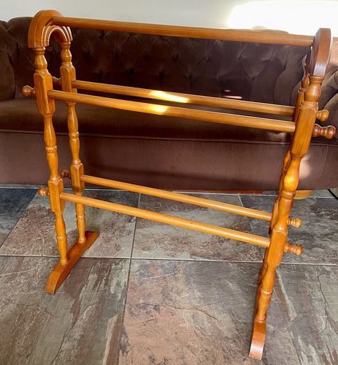 Antique Victorian Style Free Standing Pine Country Wooden Towel Rail Stand Rack