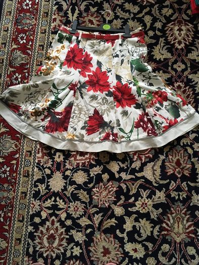 Beautiful Floral Skater Cotton Skirt, size-12