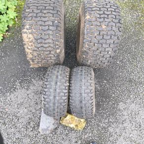 LT1000 Craftsman mower tyres