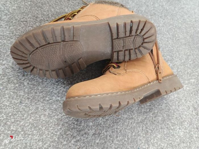 boy's boots .UK11/EUR 29