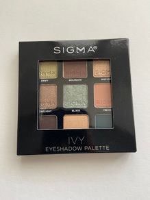 Sigma eyeshadow palette Ivy