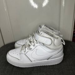 Nike court borough trainers
