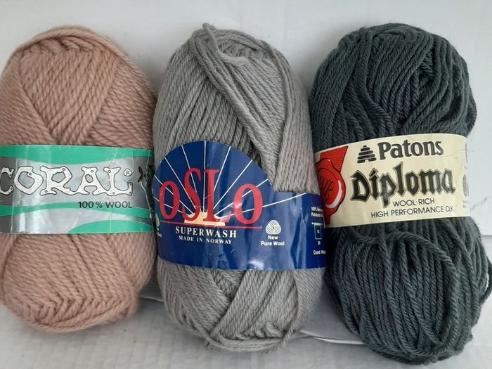 new 100% pure wool knitting/crochet/crafts