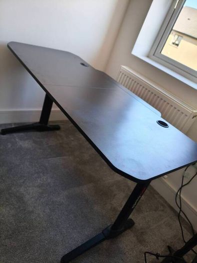 PRO GAMER gaming desk