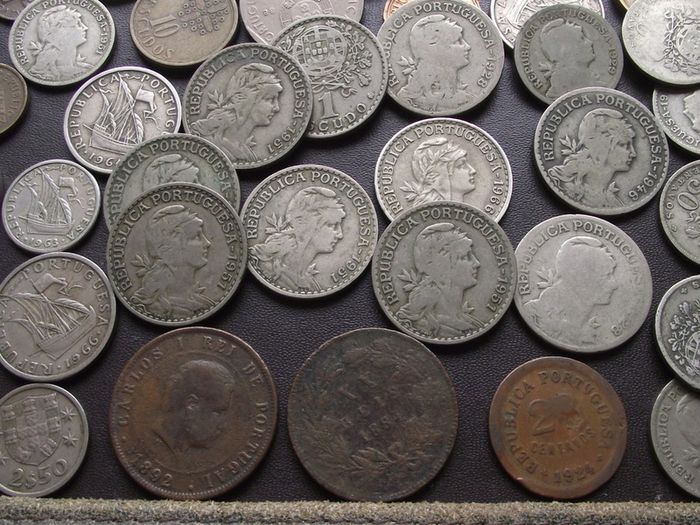 A Lot of 490+ grams of coins from Portugal