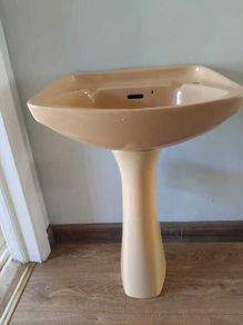 Bathroom fittings