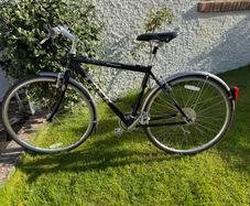 Male Hybrid bike