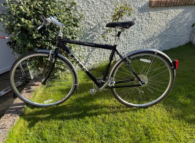 Male Hybrid bike