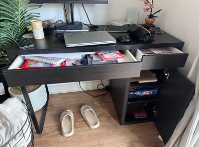 desk