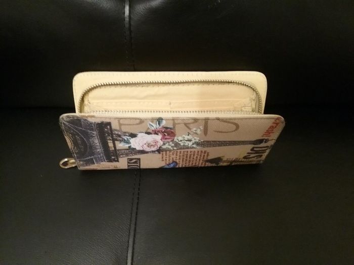 NEW Paris Purse