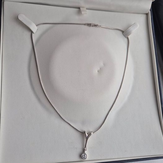 Necklace sterling silver with sparkle stone pendant