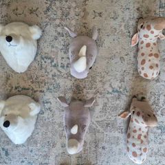 Childrens wall mounted stuffed animal