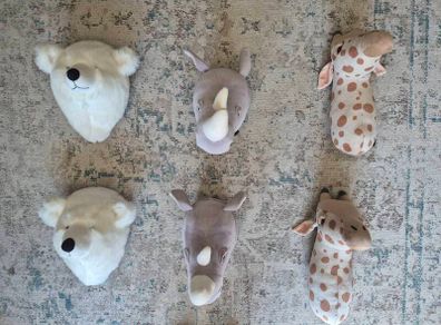 Childrens wall mounted stuffed animal