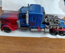 Transformer Studio Series Optimus Prime