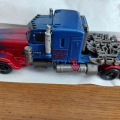 Transformer Studio Series Optimus Prime