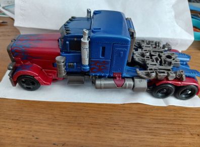Transformer Studio Series Optimus Prime