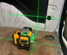 DeWalt DW089LG 12V XR 3 x 360-degree green line laser