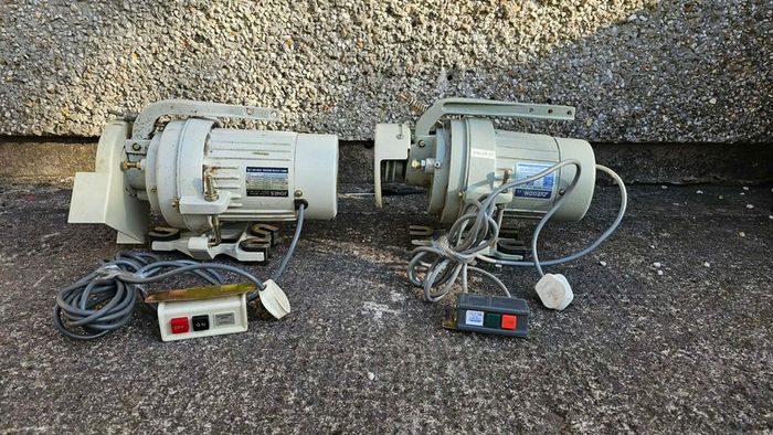 Industrial sewing machine MOTORS only.