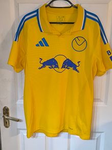 Leeds jersey size medium