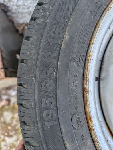 Ford Transit 16" steel rims (mk7)with low milage winter tyres