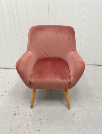 Dusky Pink Velour Chair