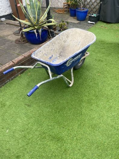 Wheel barrow