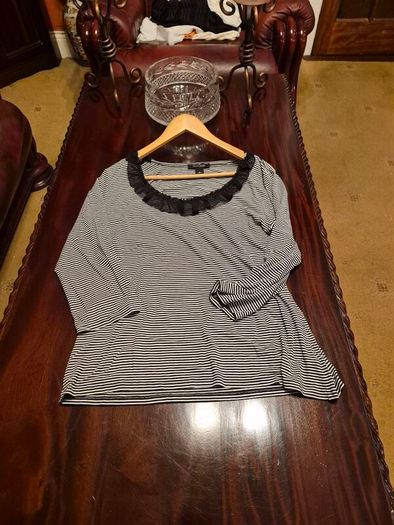 White House/Black Market  Top