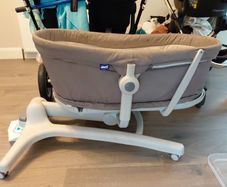 Chicco Hug 4 in 1