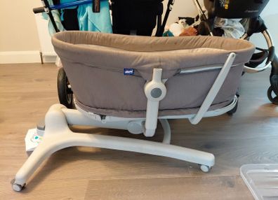 Chicco Hug 4 in 1