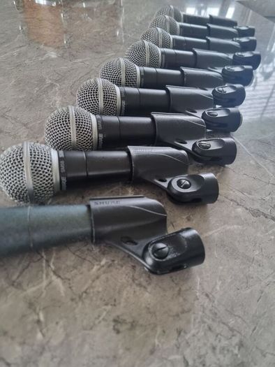 9x Shure SM58, 1x Shure Beta 58