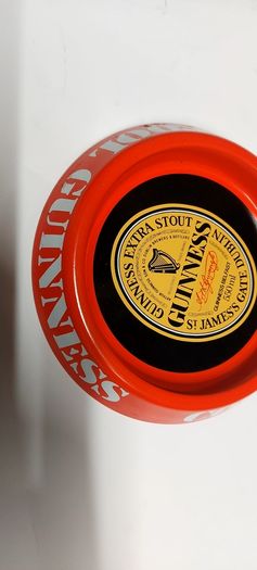 Very rare Guinness belfast metal ashtray,,from late 70s ,early 80s,,,,,few marks on rim, with age,overall excellent condition,,price includes post to anywhere in Ireland thank you,see pictures for condition,,take as is ,new old stock .