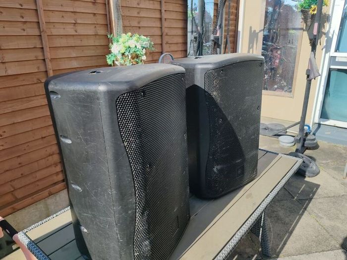 speakers ev 15 inch
