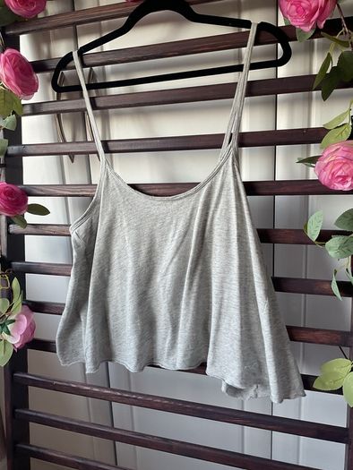 cami grey open back Hollister top size large