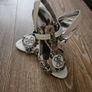 Guess heel Image 4