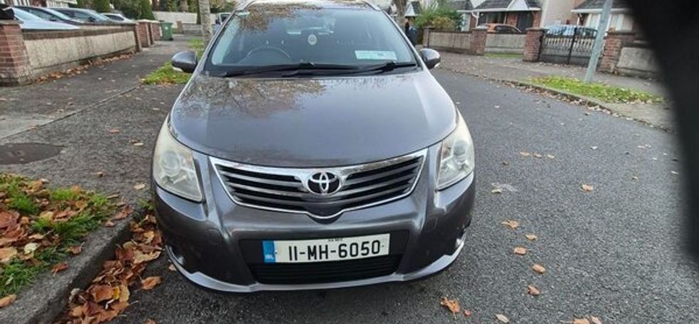 Toyota Avensis 2011