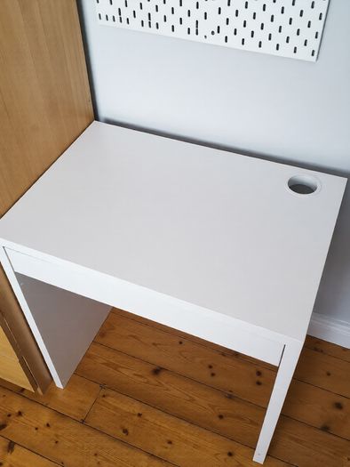 Child's desk