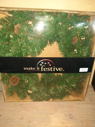 45cm Large Christmas Wreath - New (2 available)