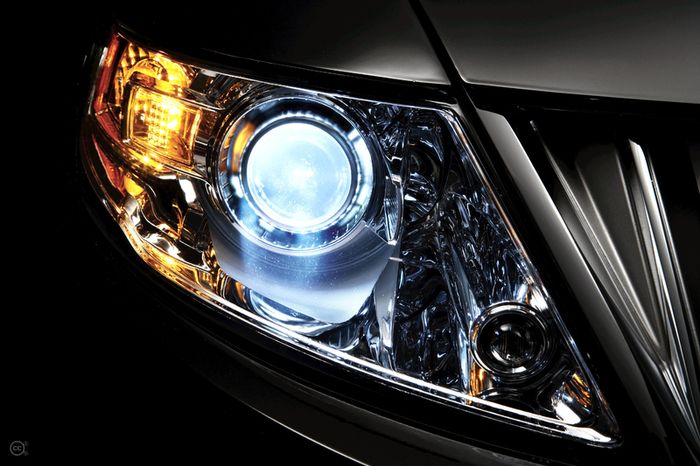 HID Xenon Bulbs Replaces OEM, D2S, D2R, D2C.