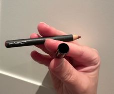 Mac mini lip liner