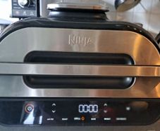 Ninja Food Health Grill & Air Fryer With Smart IQ AG551UK